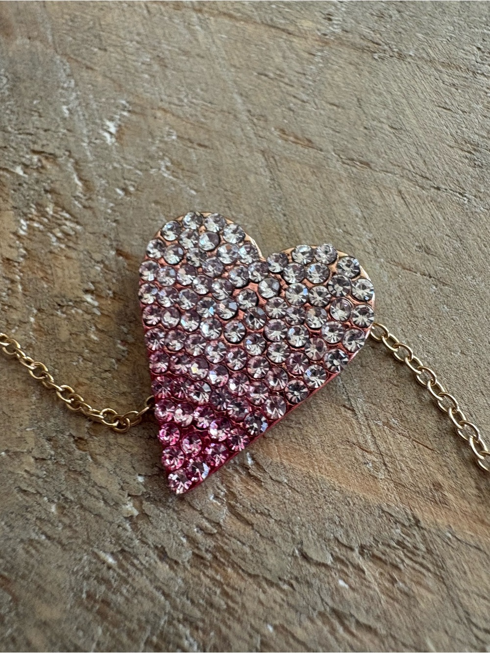 Romantic Pink & Clear Rhinestone Heart Necklace – Subtle Ombré